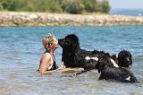 ADULTE ET CHIEN 098